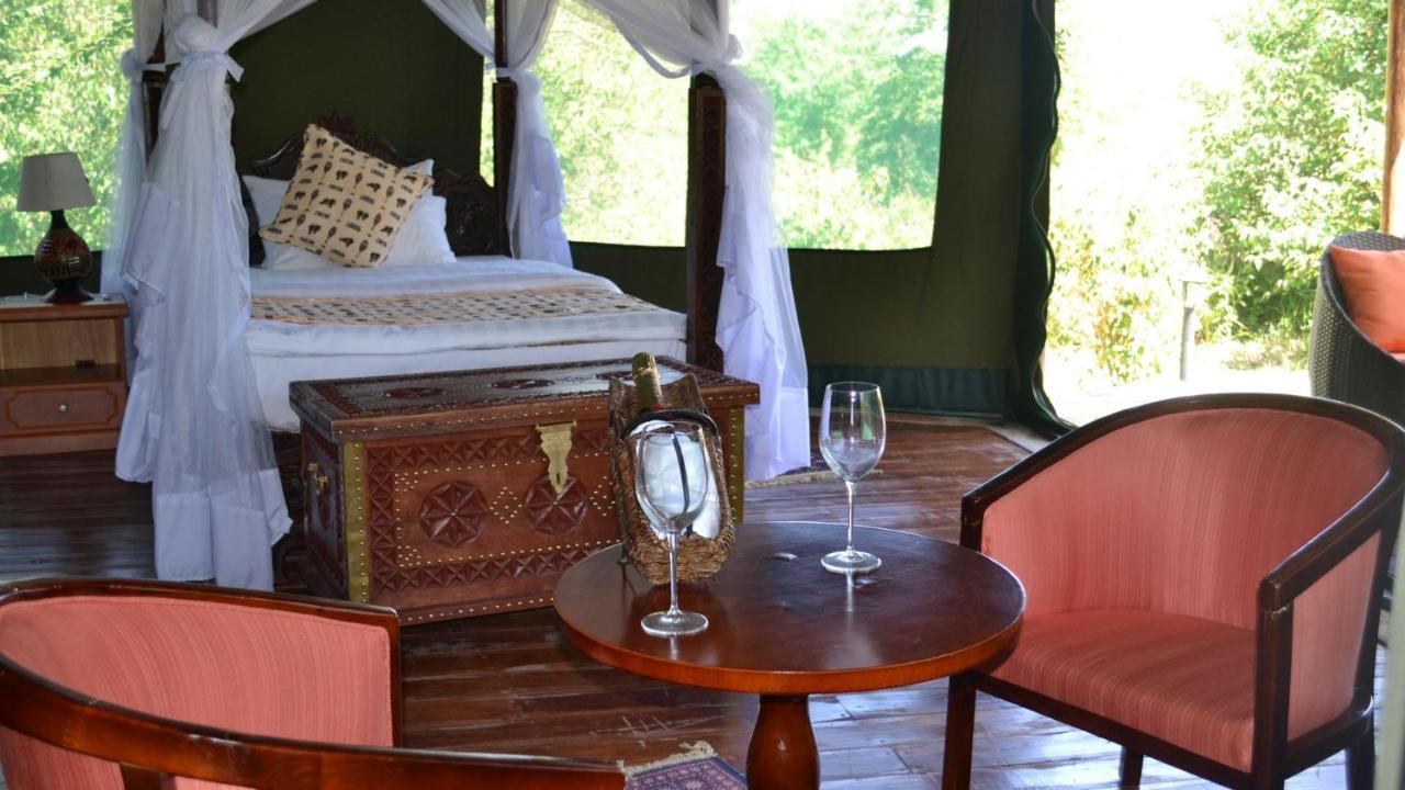 Ololaimutiek Osero Lodge מראה חיצוני תמונה