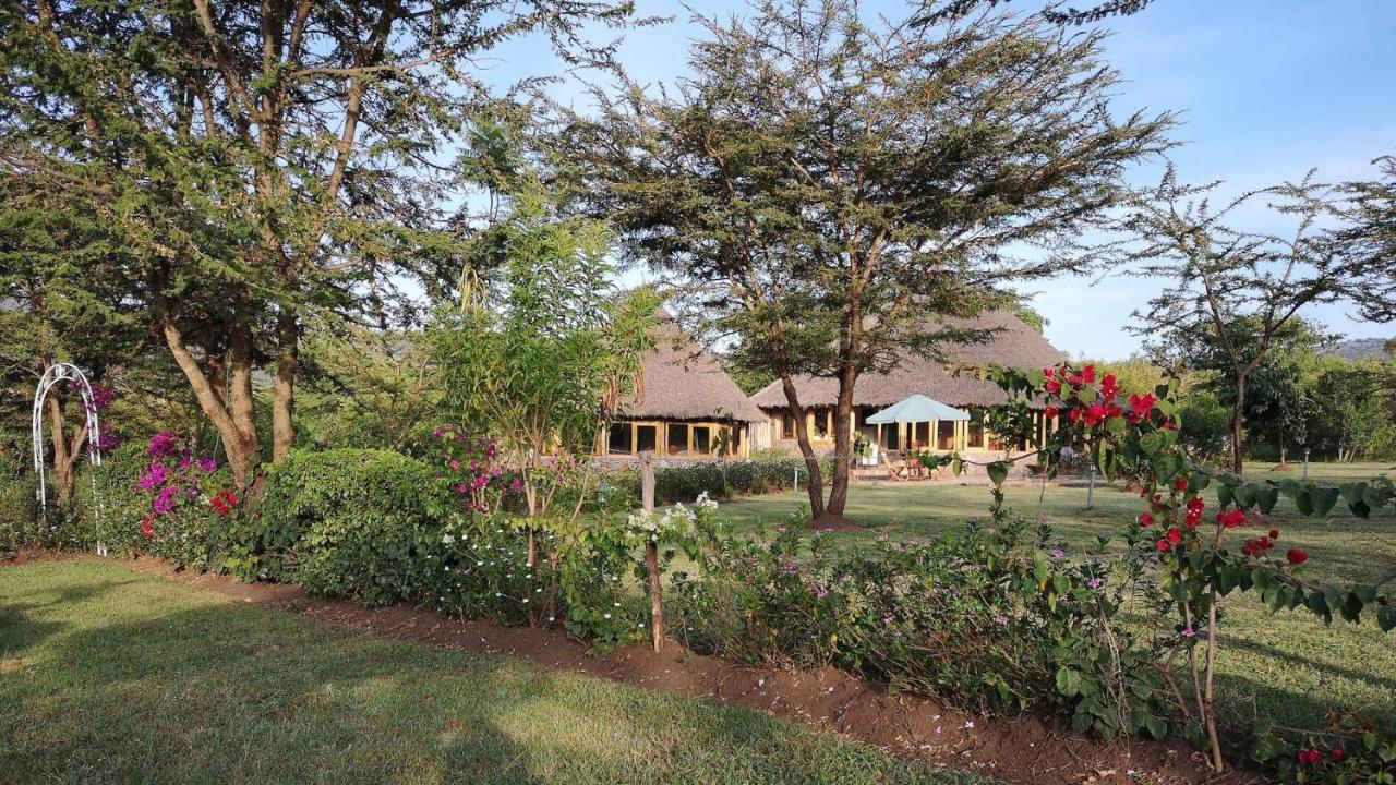 Ololaimutiek Osero Lodge מראה חיצוני תמונה